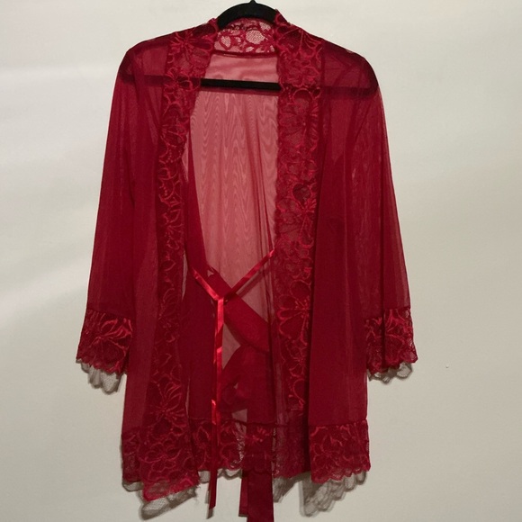 federeks hollywood Other - Luxurious Scarlet Lace Robe